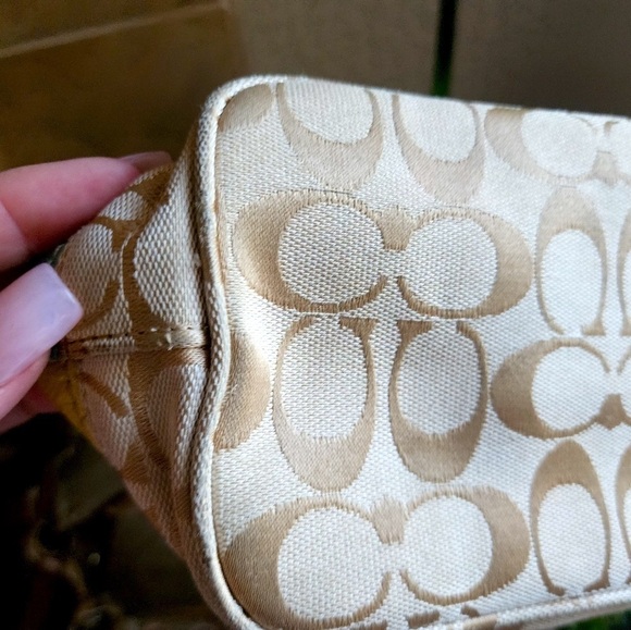 COACH Gallery Signature Hobo Multicolored Striped Shoulder Bag w/ COA, EUC - Picture 6 of 11